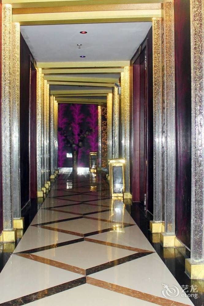 Chengdu Ronghome Hotel Extérieur photo