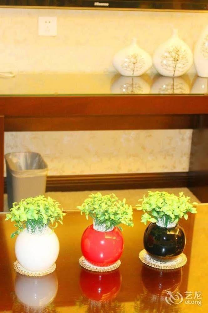 Chengdu Ronghome Hotel Extérieur photo