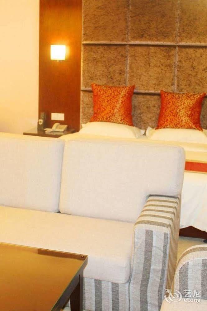 Chengdu Ronghome Hotel Extérieur photo