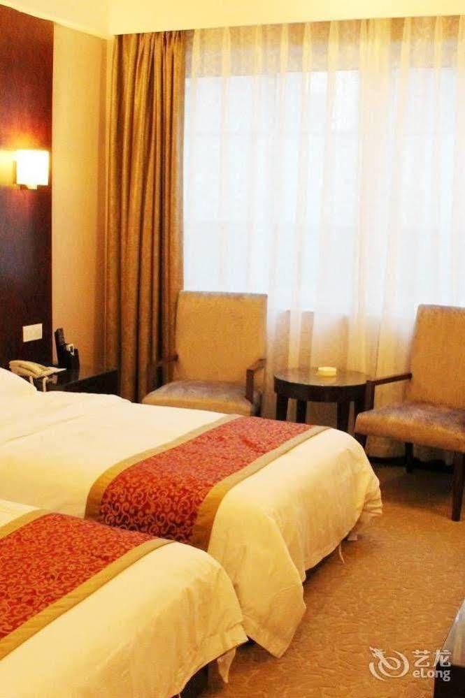 Chengdu Ronghome Hotel Extérieur photo