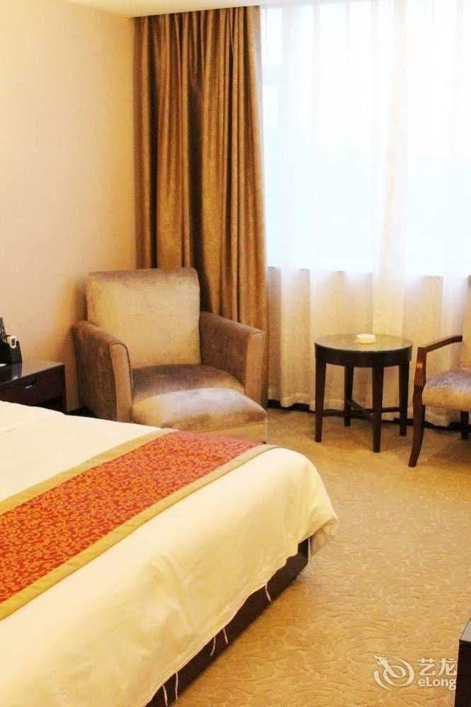 Chengdu Ronghome Hotel Extérieur photo